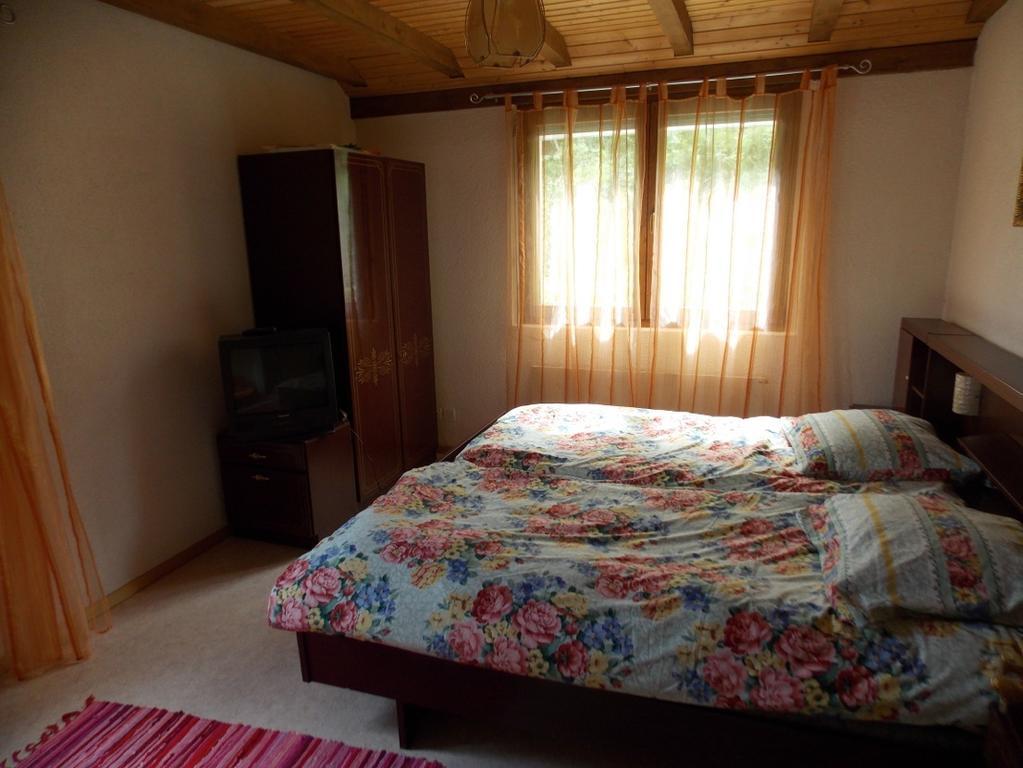 Hofstetten-Fluh Bed&Breakfast In Flueh מראה חיצוני תמונה